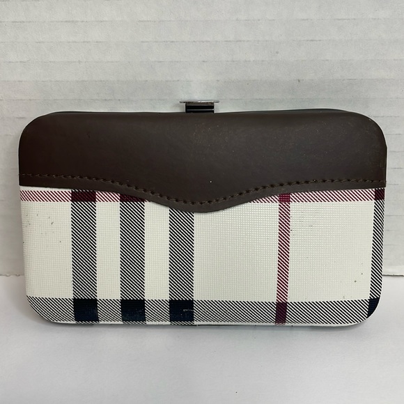 9 Piece Manicure Set with Brown Striped Case - Picture 1 of 3